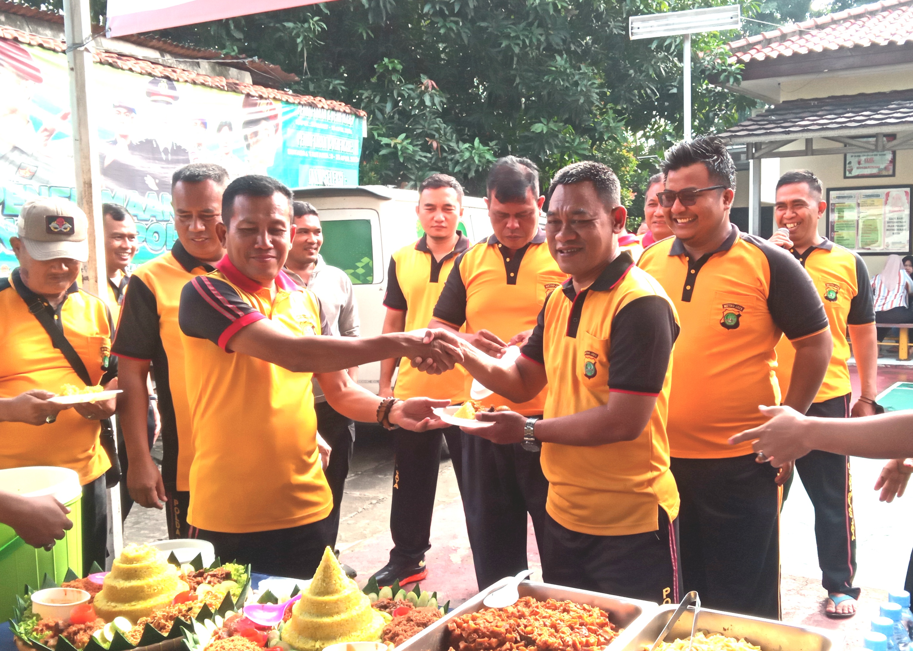 Polsek Bantargebang Gelar Tasyakuran Kenaikan Pangkat Aipda Nuryanto SH dan Brigadir Ifan NR