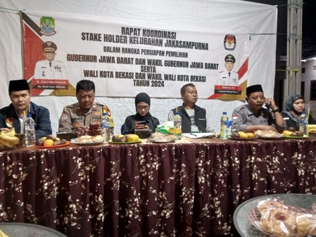 Bhabinkamtibmas Jakasampurna Kawal Rapat Koordinasi Persiapan Pilkada 2024