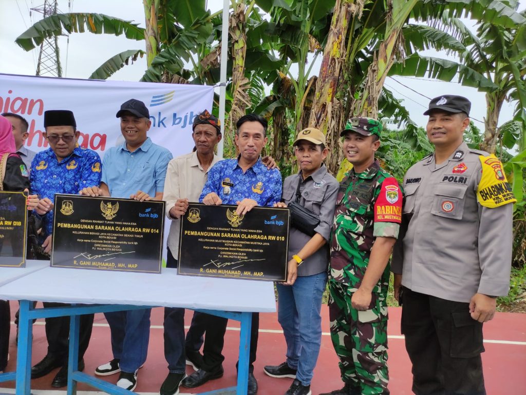 Bhabinkamtibmas Mustika Sari Amankan Kunjungan PJ Walikota Bekasi dalam Peresmian Sarana Olahraga