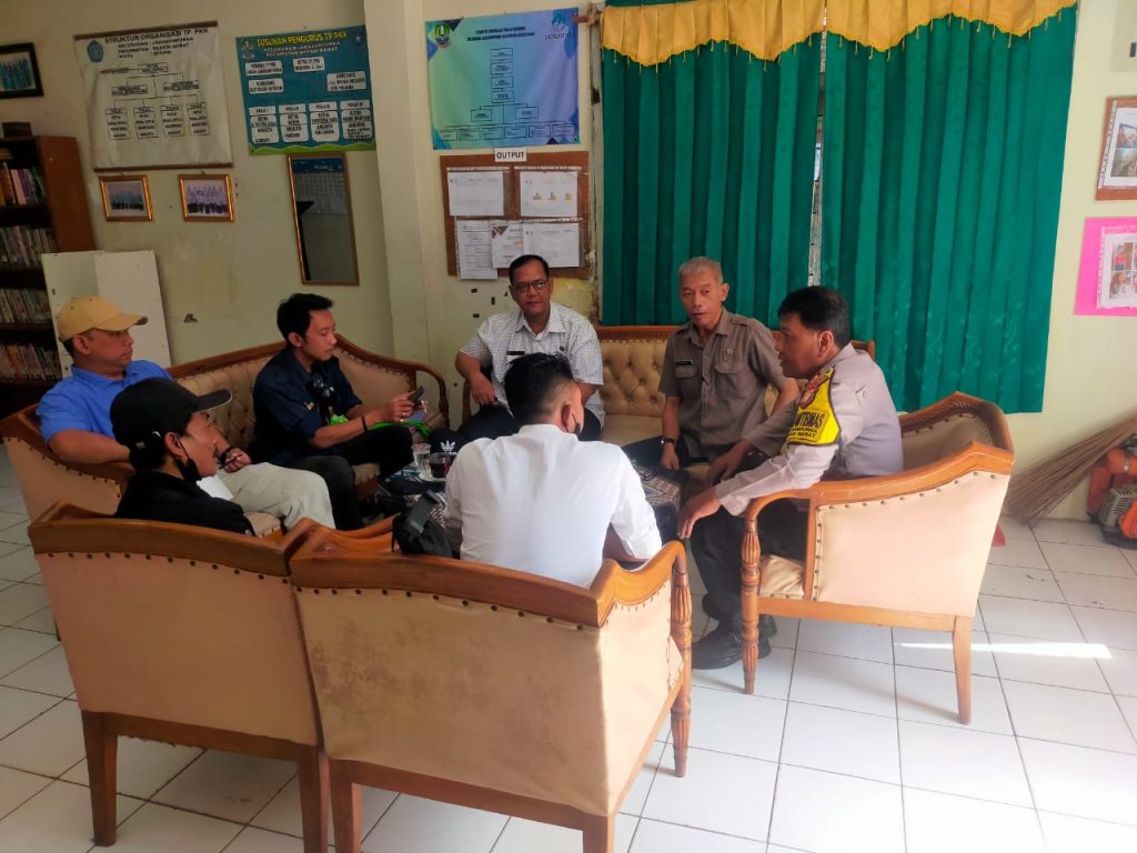 Bhabinkamtibmas Jakasampurna Gencar Patroli dan Silaturahmi, Jaga Kondusivitas Wilayah