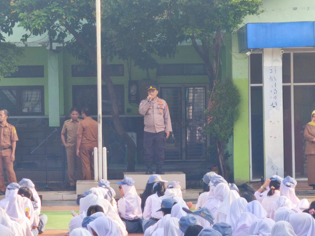 Polsek Pondok Gede Gelar Penyuluhan Kamtibmas di SMAN 16 Bekasi Jelang Ramadhan