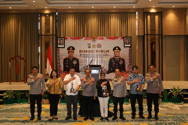 Divhumas Polri Gelar Diskusi Keterbukaan Informasi Publik Bersama Personel Polda Sulut