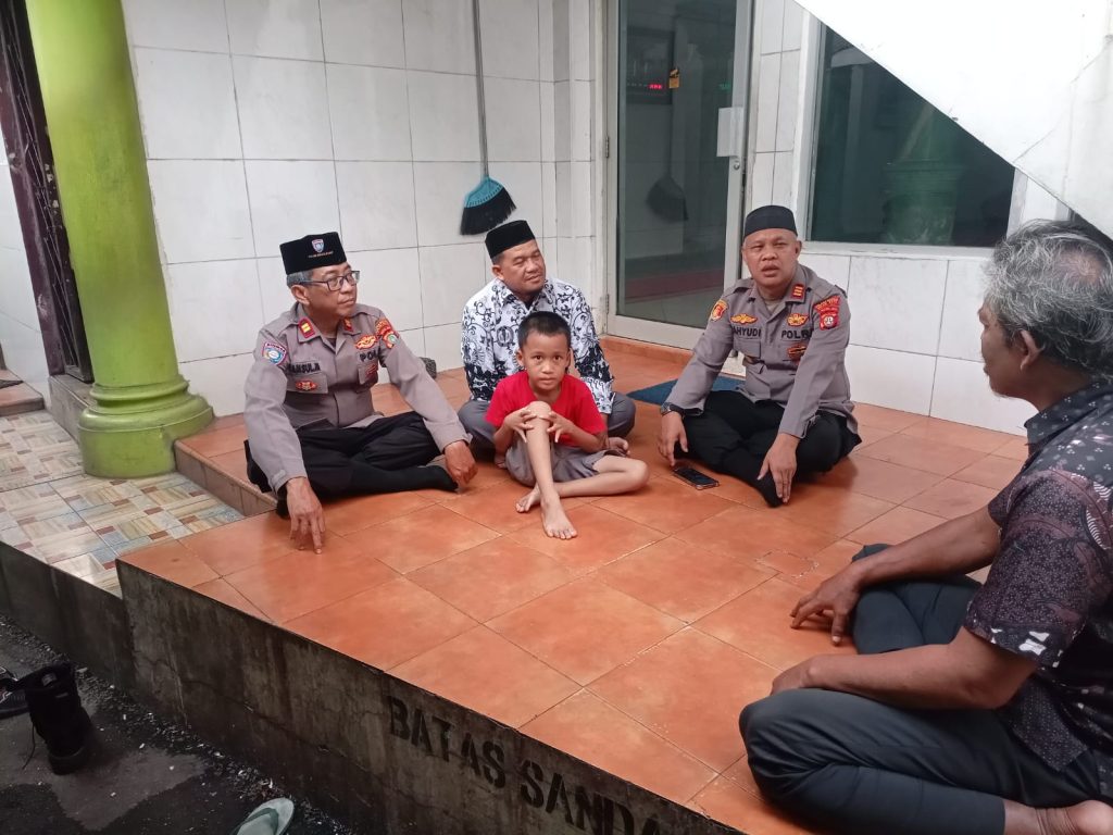 Kapolsek Bekasi Barat Jalin Silaturahmi dengan Ulama PBNU Kota Baru, Perkuat Sinergitas Kamtibmas
