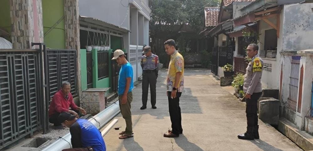 Bhabinkamtibmas Mediasi Permasalahan Warga Perum PMI Jatiwarna