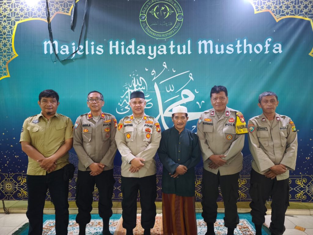 Kapolsek Bekasi Barat Sambangi Ketua Majelis Hidayatul Musthofa, Jalin Sinergi dengan Tokoh Agama