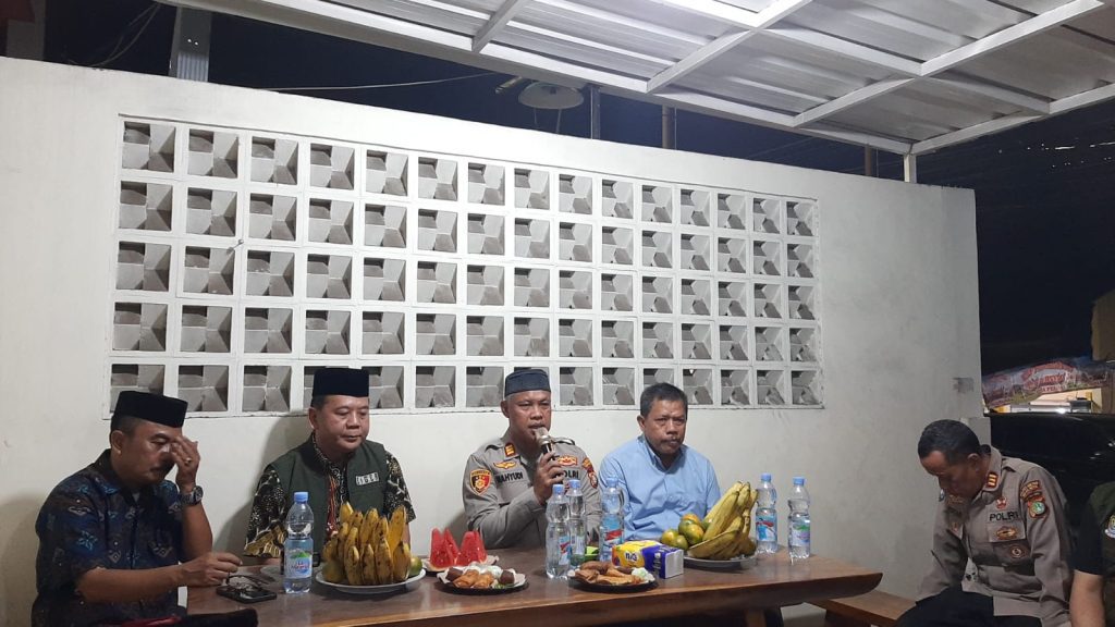 Kapolsek Bekasi Barat Hadiri Pertemuan FKRW Bintara, Bahas Judi Online dan Pinjol Ilegal