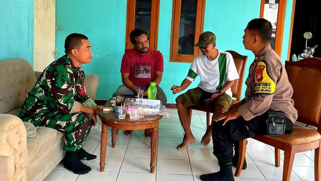 Patroli Bareng, TNI-Polri Kompak Jaga Kamtibmas di Jakasetia Bekasi Selatan