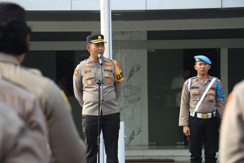 Kapolres Bogor Pimpin Apel Siaga Personel Sambut May Day 2025