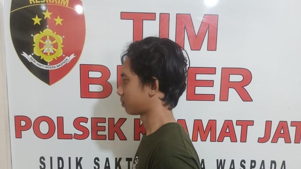 Ancam Pedagang Kopi Pakai Pisau, Pria di Kramat Jati Dibekuk Polisi