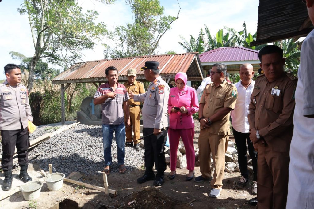 Air Mata Kebahagiaan Pasangan Lansia: Polres Simalungun Wujudkan Impian Rumah Layak Huni