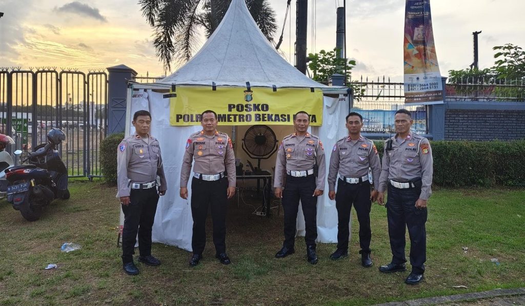 Monitoring Pergeseran Kendaraan Bus dalam Rangka Memperingati HUT Bhayangkara ke-79