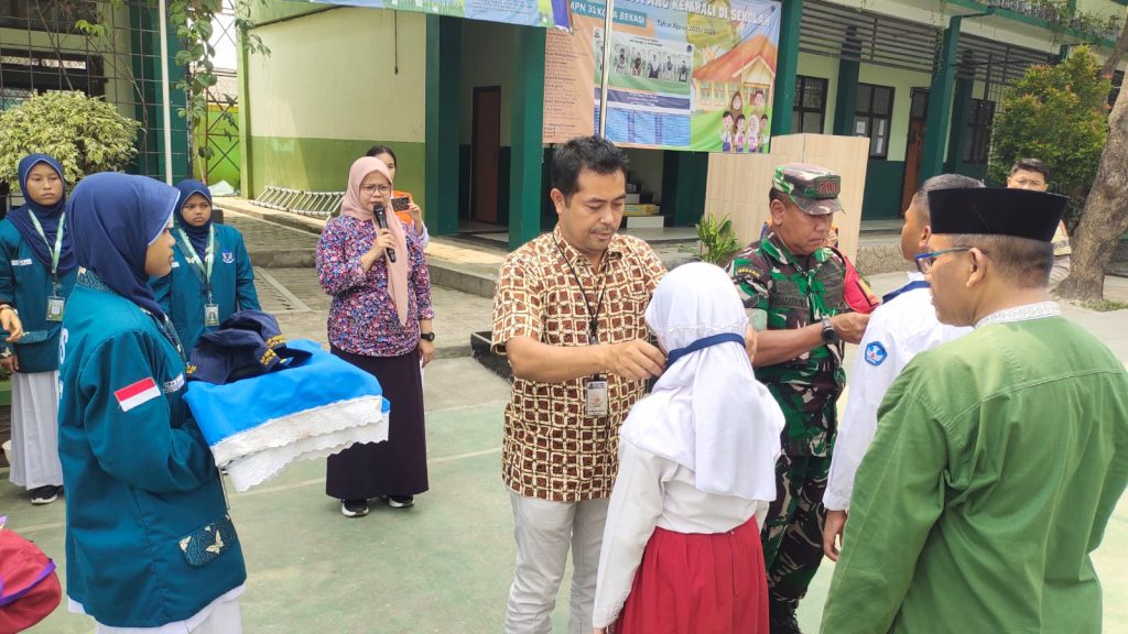 Polsek Rawa Lumbu Beri Pembinaan Bahaya Narkoba, Tawuran, Judi Online, dan Kenakalan Remaja ke Siswa SMPN 32 Bekasi