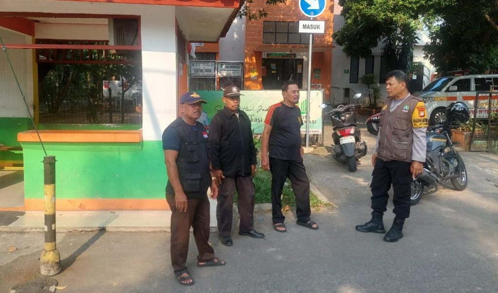 Sambang Pos Keamanan Poris TVRI Jatiasih