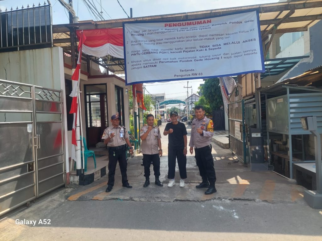 Patroli Gabungan di Perumahan Hosing 1, Polisi Pondok Gede Ajak Petugas Keamanan Waspada