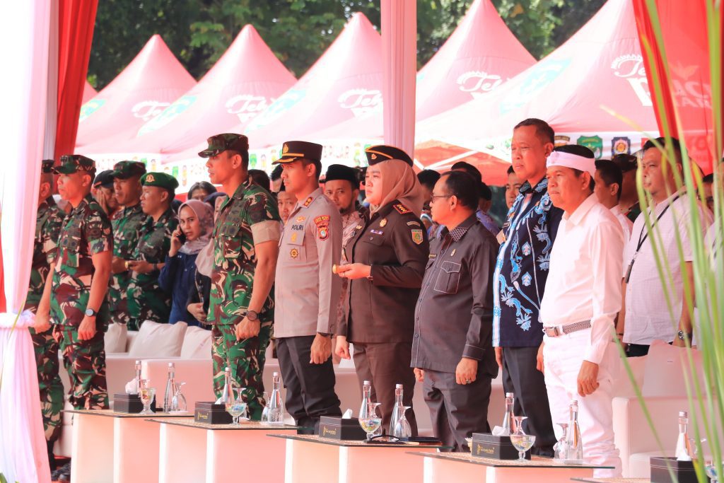 Wakapolres Metro Bekasi Kota Hadiri Upacara Penutupan TMMD ke-125 Tahun 2025