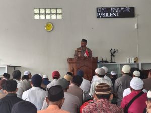 Kapolsek Bekasi Barat Sampaikan Himbauan Kamtibmas di Masjid Nurul Ilmi