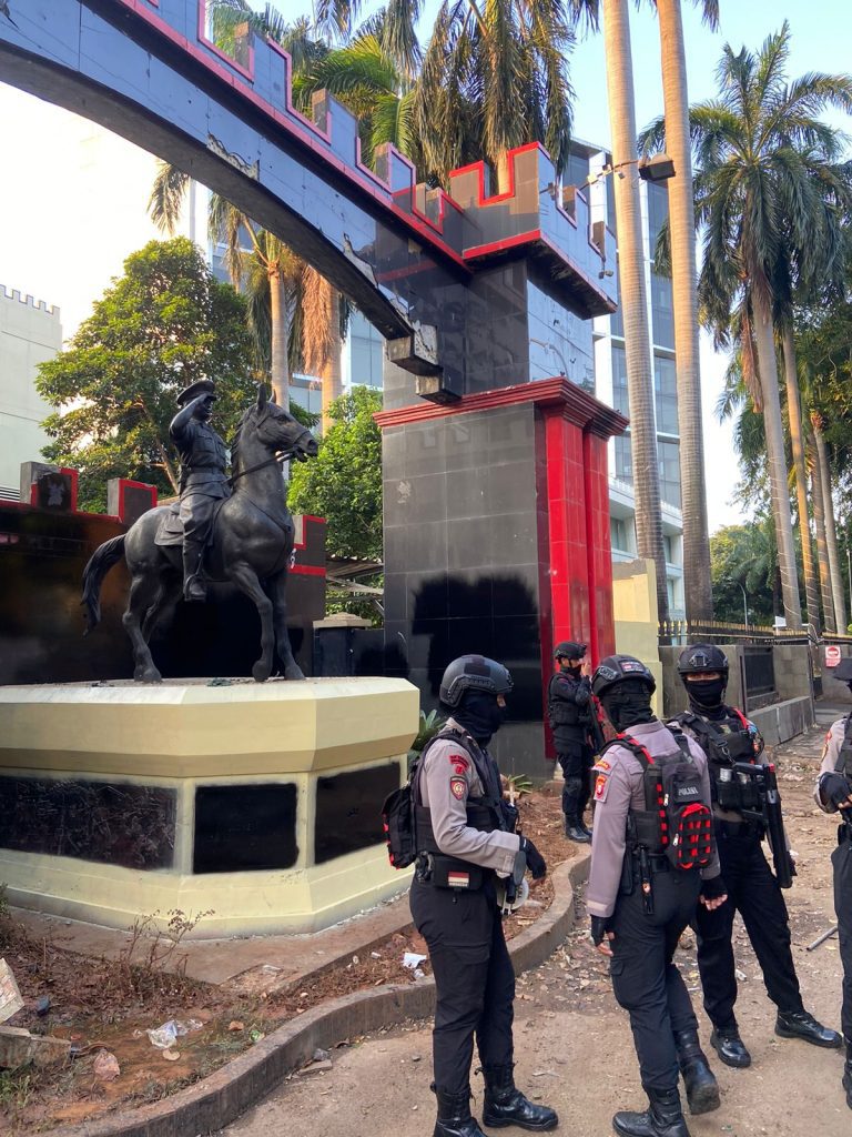 Ciptakan Rasa Aman, Dalmas Polda Metro Jaya Patroli Skala Besar di Tiga Wilayah Ibu Kota