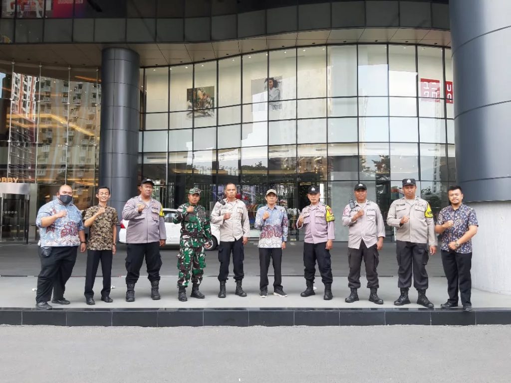 Polsek Bekasi Selatan Bersama 3 Pilar Intensifkan Patroli Kamtibmas di Sentra Ekonomi