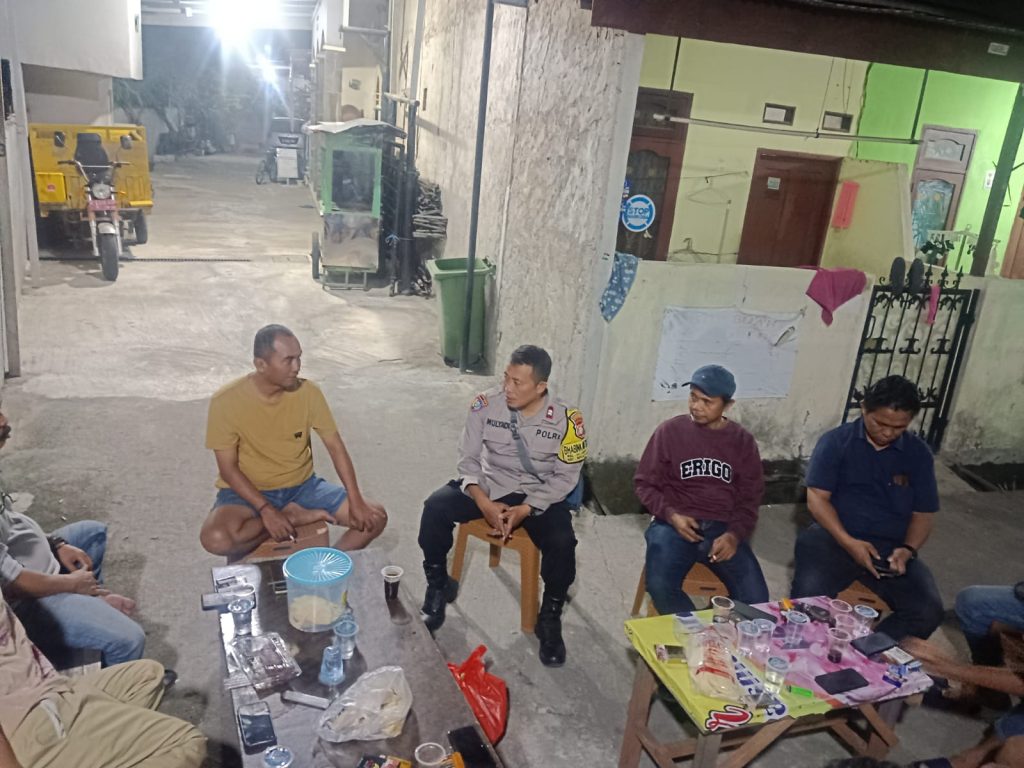Patroli Siskamling Terpadu Polsek Bekasi Utara di Kelurahan Kaliabang Tengah Kec. Bekasi Utara