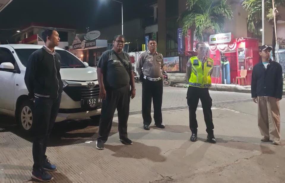 Jaga Keamanan Malam Hari, Polsek Bekasi Barat Gelar Patroli Rutin