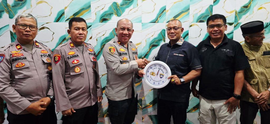 POLSEK BANTAR GEBANG GELAR “NGOPI KAMTIBMAS” BERSAMA WARGA BANTARGEBANG KOTA BEKASI