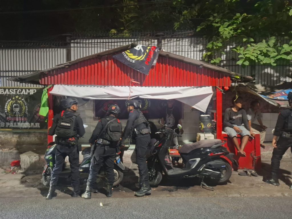 “Jaga Jakarta”, Brimob Polda Metro Jaya Gelar Patroli Dialogis Rayonisasi Ciptakan Rasa Aman di Tengah Masyarakat