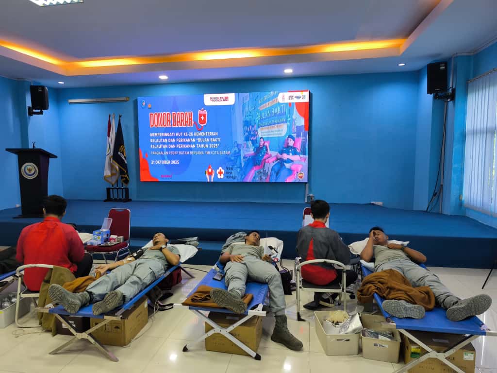 Bakamla RI Ikut Donor Darah di HUT Ke-26 KKP