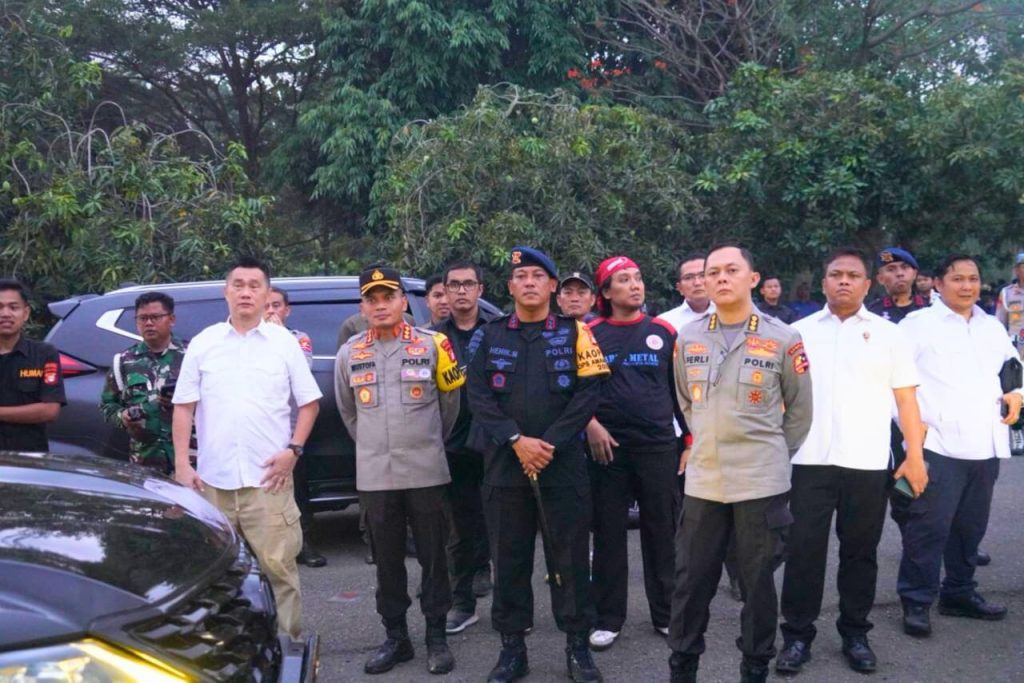 Brimob Polda Metro Jaya Laksanakan Pelayanan Apel Akbar Kebangsaan Buruh Indonesia di Cikarang