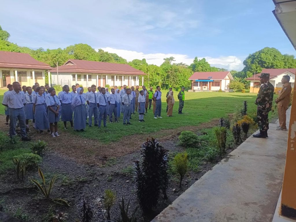 Generasi Muda Cinta Tanah Air, Satgas TMMD 126 Laksanakan Penyuluhan di SMK N 1 Yembun