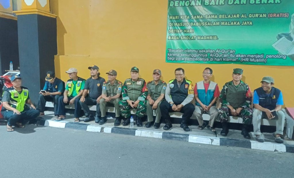 Demi Menciptakan Rasa Kebersamaan dan Tanggung Jawab Dalam menjaga Keamanan, Kodim 0505/JT Gelar Patroli Siskamling Bersama Komponen Pendukung di Duren Sawit.
