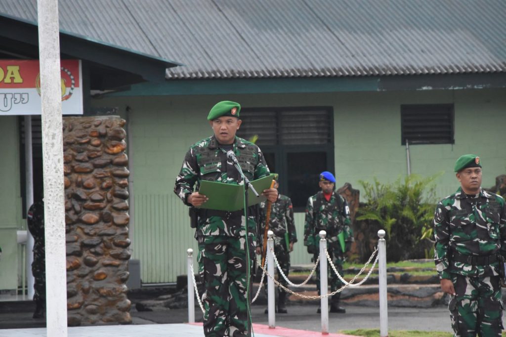 Peringati Hari Sumpah Pemuda Ke-97 Tahun 2025, Dandim 1710/Mimika Pimpin Upacara Pengibaran Bendera