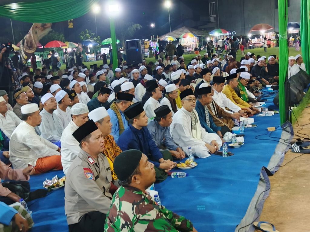 Perkuat Sinergi Umat, Polsek Bekasi Selatan Hadiri Cikunir Bersholawat Peringati Maulid Nabi Muhammad SAW