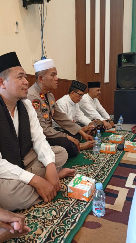 Jamin Kelancaran Maulid Nabi SAW, Polsek Jatisampurna Amankan Acara “Kolaborasi Ulama & Umaro” MWC NU