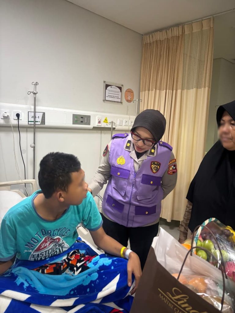 POLRI LANJUTKAN PENDAMPINGAN PSIKOSOSIAL DAN PEMULIHAN PASCA LEDAKAN SMAN 72 JAKARTA UTARA