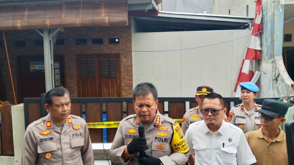 POLRES METRO BEKASI KOTA UNGKAP KASUS PRODUKSI SABUN CAIR PALSU BEROMSET RP 1 MILIAR, PELAKU DIJERAT UU PERLINDUNGAN KONSUMEN