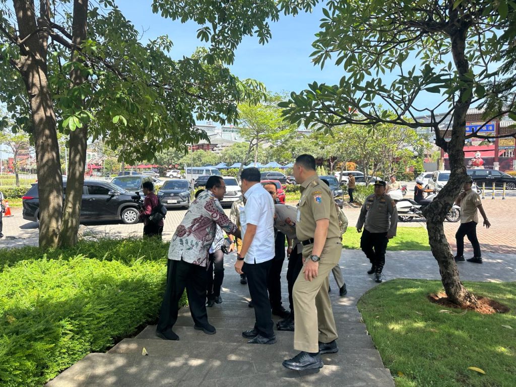 Polsek Metro Penjaringan Pastikan Pengamanan Maksimal Saat Wakil Gubernur DKI Jakarta Tinjau Aset 20,8 Ha di Kawasan PIK