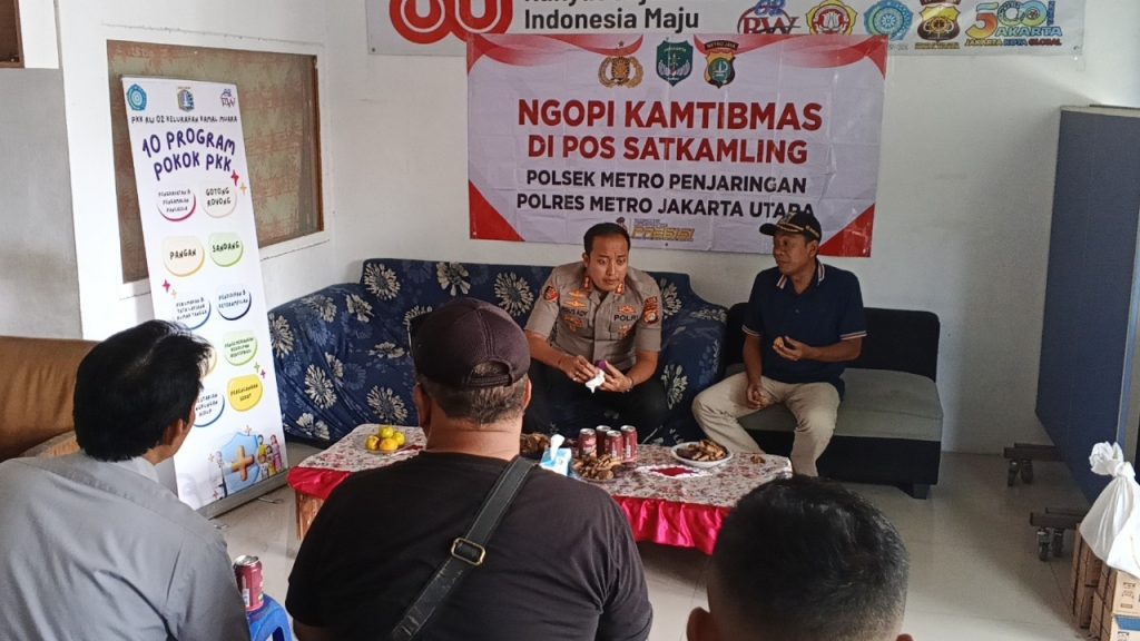 Cegah Pinjol Ilegal Hingga Kebakaran, Polsek Penjaringan Gelar ‘Ngopi Kamtibmas’ di Kamal Muara