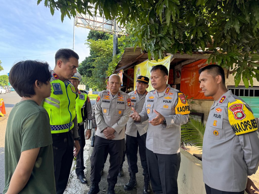 Kapolres Metro Bekasi Kota Tinjau Pelayanan Lalu Lintas dan Polsubsektor Jatiwaringin