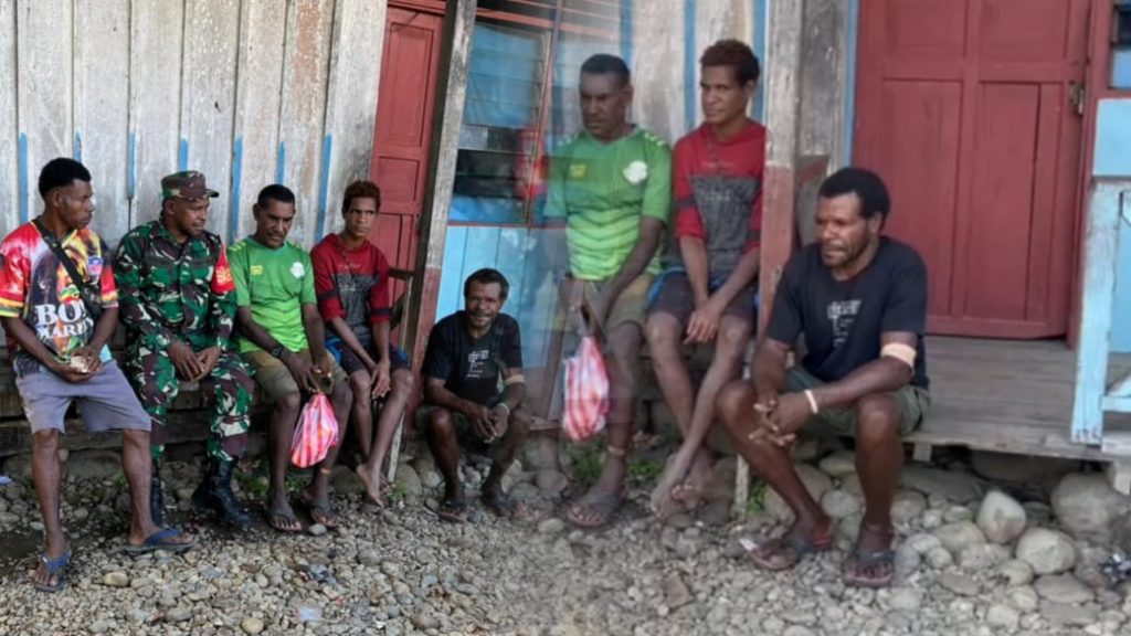 Pos-Ramil 1714-07/Fawi Menyambut Natal Ciptakan Situasi Yang Baik Dengan Masyarakat Binaan Melalui Giat Komsos