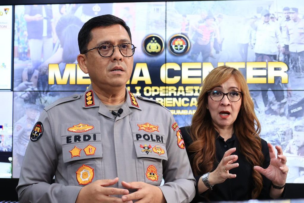 Polri Distribusi Bantuan Polri Capai 159 Ton, 12 Ribu Personel Dikerahkan
