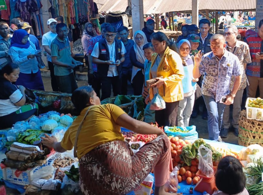 Sat Reskrim Polres Simalungun Sidak Pasar Jelang Natal, Pastikan Harga Sembako Stabil dan Stok Aman