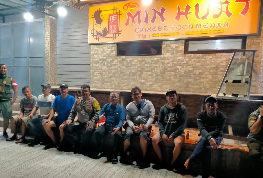 BHABINKAMTIBMAS KELURAHAN PEJUANG LAKSANAKAN KUNJUNGAN POS SISKAMLING