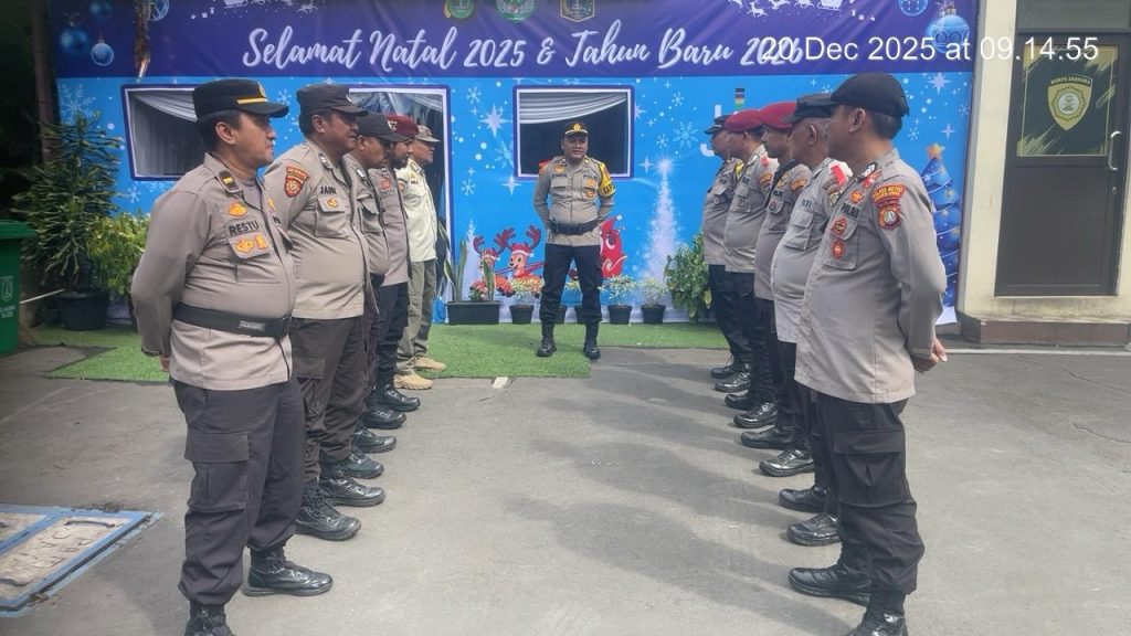 Polsek Cilincing Siagakan Pos Pam Tanah Merdeka Jelang Natal 2025 dan Tahun Baru 2026