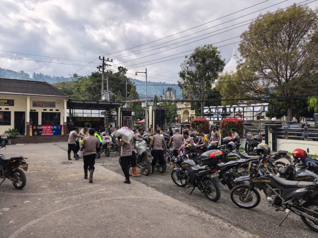 Polres Aceh Tengah Salurkan Bantuan Logistik ke Tiga Kecamatan Terdampak Bencana