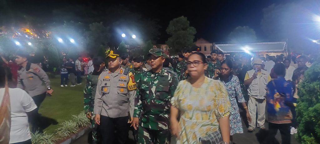 Ciptakan Rasa Aman Serta Perkokoh Rasa Toleransi, Personel Kodim 1710/Mimika Laksanakan Pengamanan Ibadah Natal