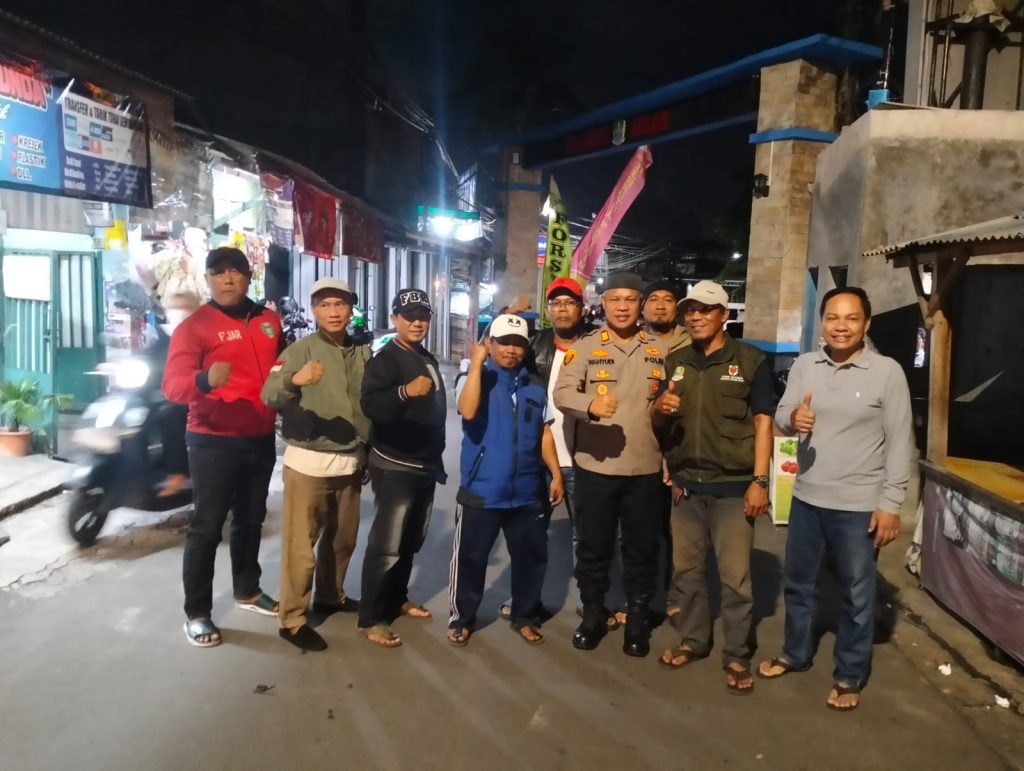 Patroli Dialogis Cegah Kebut-Kebutan Sepeda Motor dan Tawuran dipimpin Kapolsek Bekasi Barat