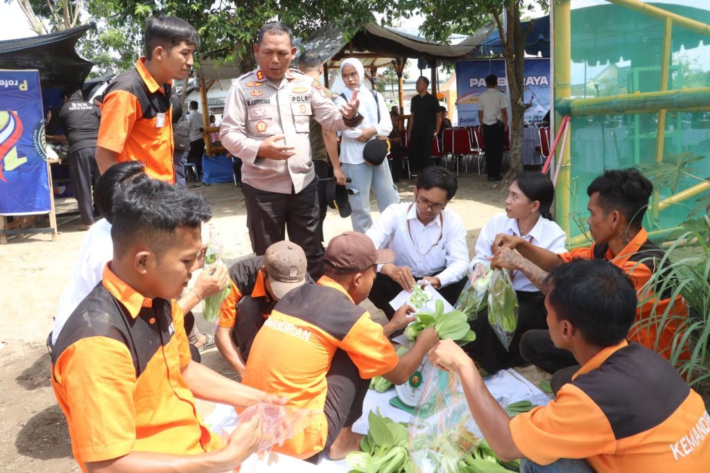 Ikuti Panen Raya, Kapolres Simalungun Menyapa Warga Binaan: “Jadikan Pengalaman Baik di Lapas Modal Kembali ke Masyarakat”