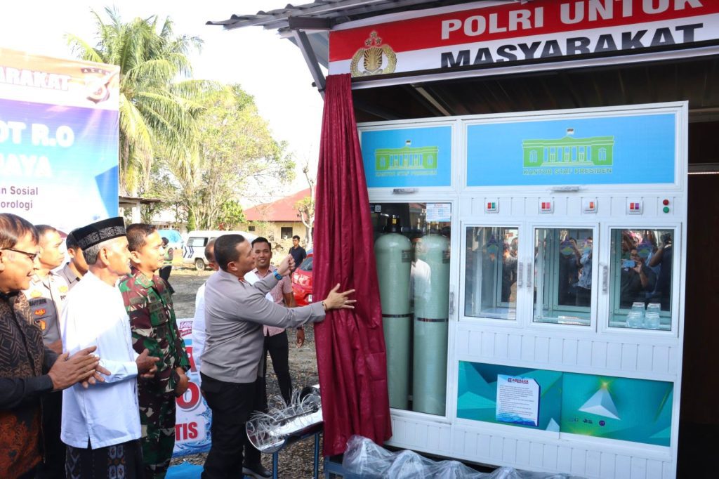 Peduli Pascabencana, Polres Pidie Jaya Hadirkan Depot Air Minum RO Gratis di Pos Satlantas
