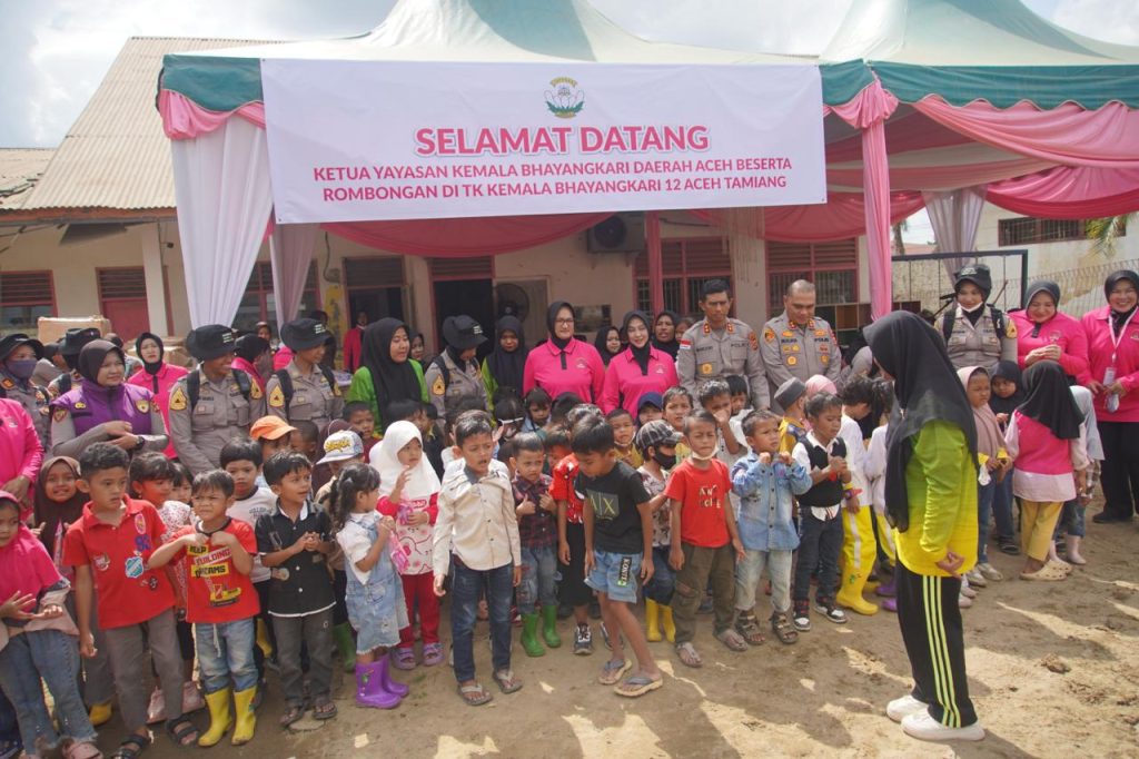 Taruni Akpol Gelar Trauma Healing bagi Siswa TK Bhayangkari Terdampak Banjir di Aceh Tamiang