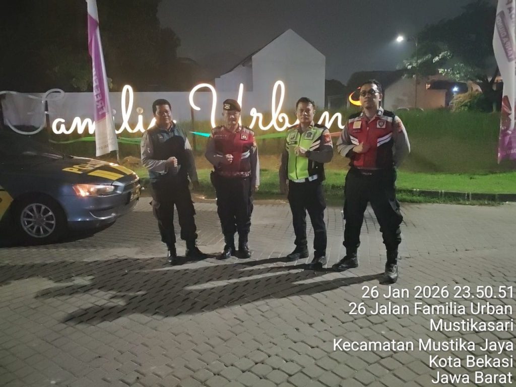 PATROLI MOBILE ANTISIPASI GANGGUAN KAMTIBMAS DI WILAYAH HUKUM POLSEK BANTAR GEBANG